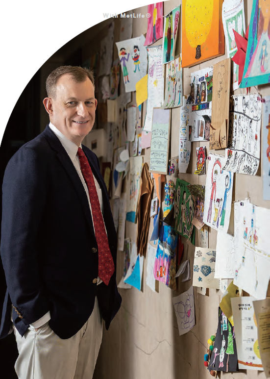 부산대학교 로버트 켈리 교수 “세상에서 가장 든든한 아빠가 되고 싶어서  글로벌 금융그룹 메트라이프와 동행합니다”