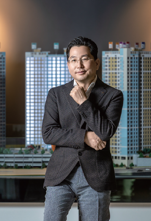 대성문 채창호 대표 - 건설, 호텔, 데이터센터…  경계를 지우는 기업가